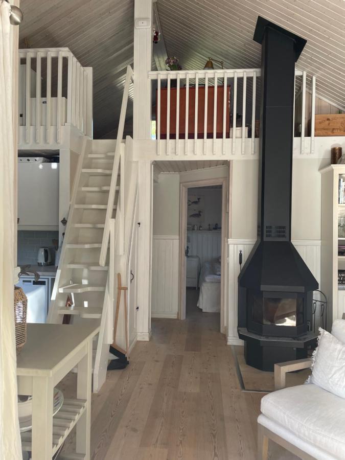 Charmigt Hus Pa Vindoe Villa Стокхолм Екстериор снимка