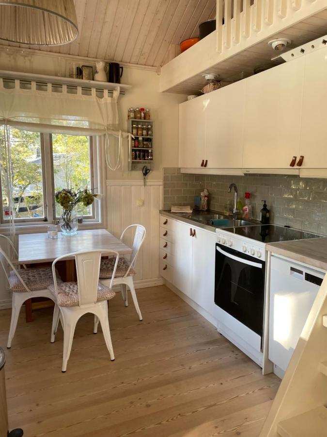 Charmigt Hus Pa Vindoe Villa Стокхолм Екстериор снимка